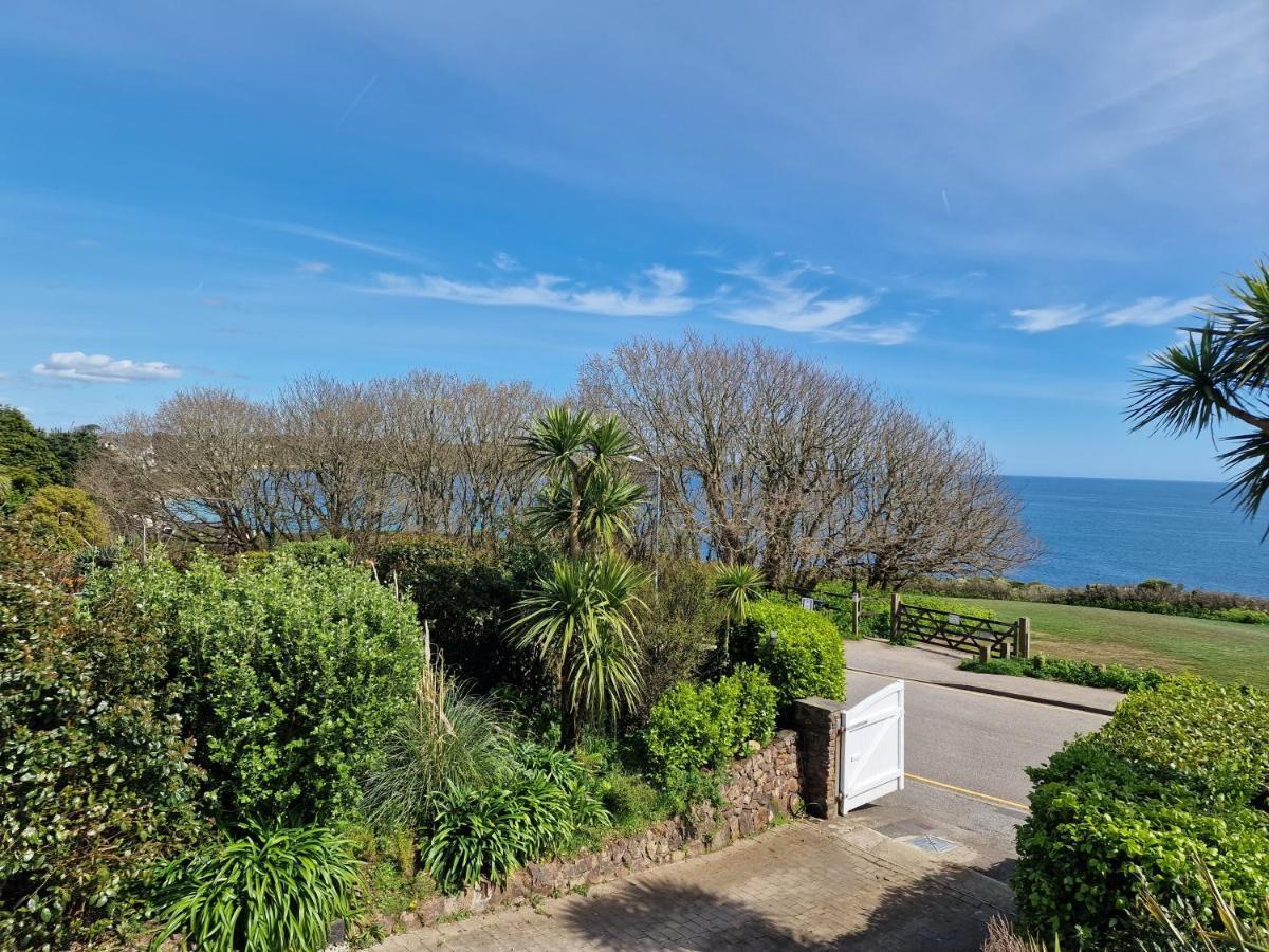 Blue Hills Luxury Apartment, Bay Front With Parking Falmouth Exteriör bild