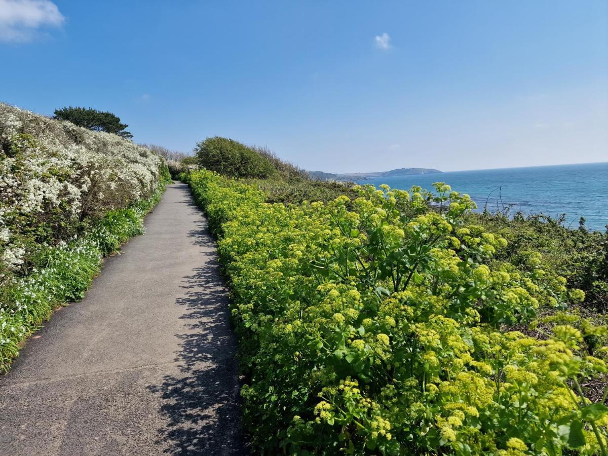 Blue Hills Luxury Apartment, Bay Front With Parking Falmouth Exteriör bild